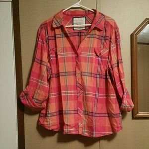 Cute plaid button up